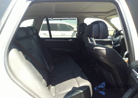 2010 BMW X5 xDrive30I z USA, uszkodzony, nr VIN 5UXFE4C52AL277595